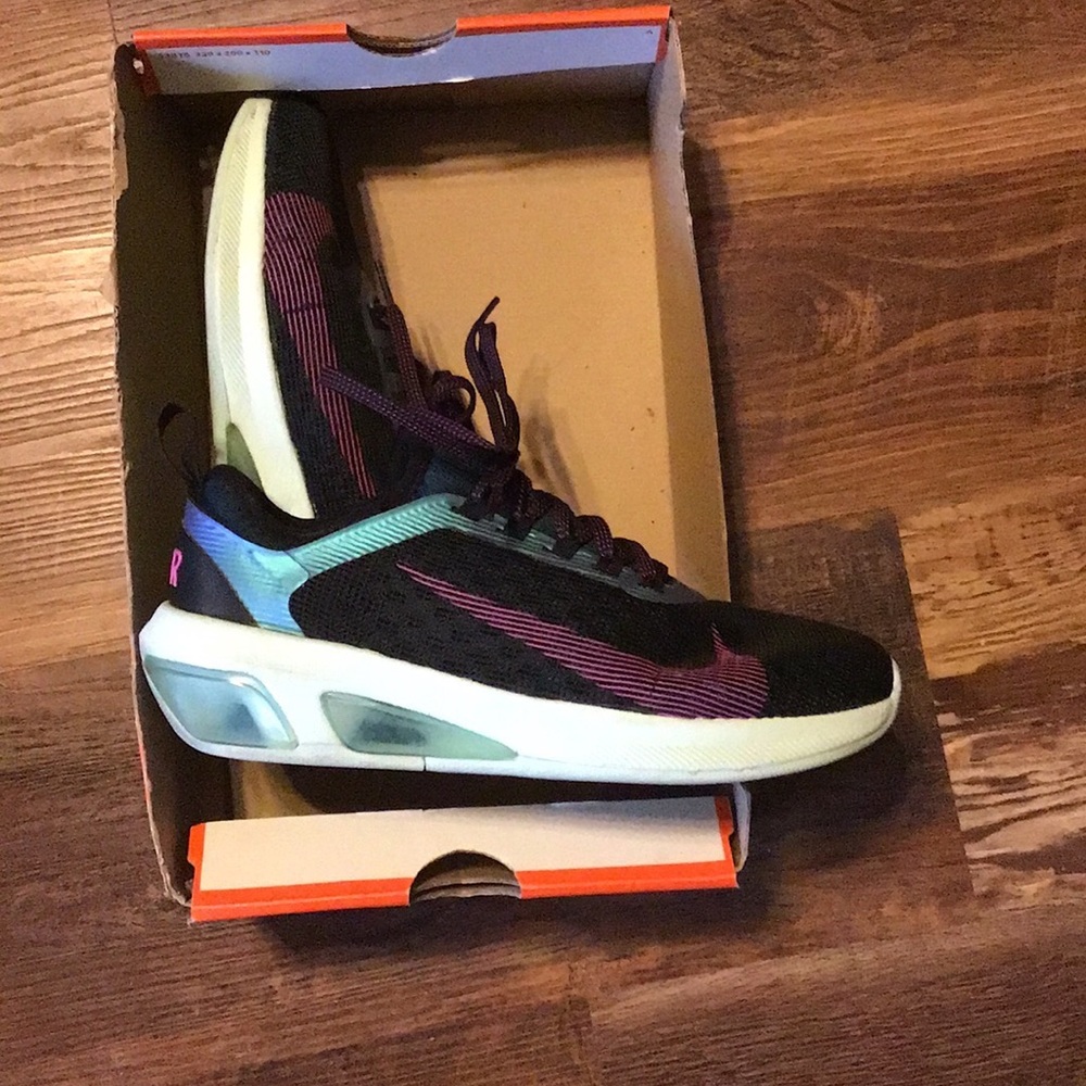 WMNS Air Max Fly